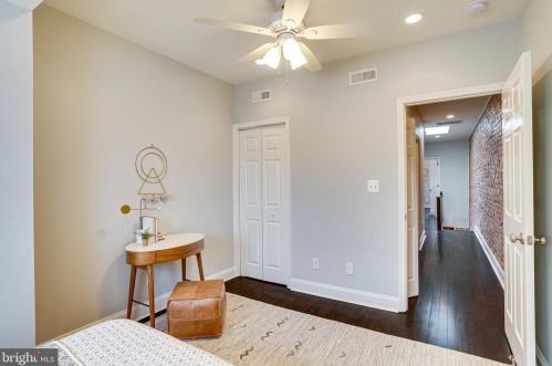 234 14th St, Washington DC  20003-2367 exterior