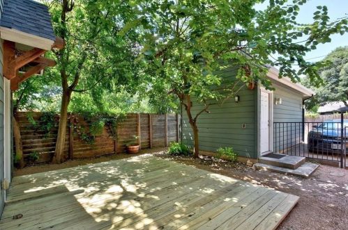 1811 37th St, Austin TX  78731-6134 exterior