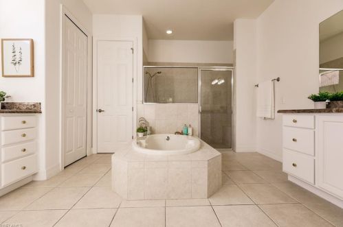 388 Cypress Way, Naples FL 34110-1108 exterior