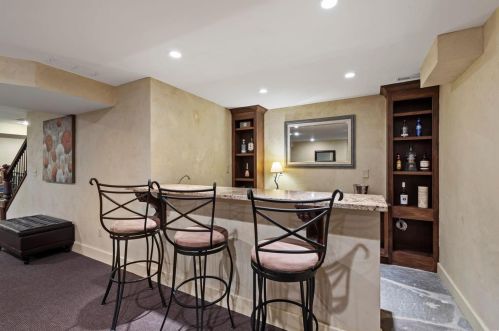 2332 Divot Dr, Saint Louis MO 63131-3240 exterior