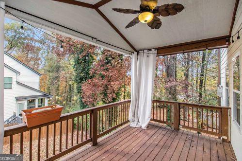 1400 Knob Hill Ct, Atlanta GA 30329-3205 exterior