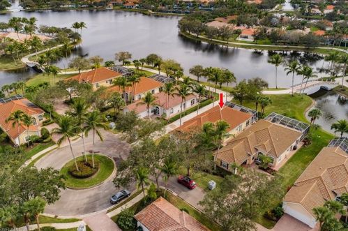 4733 Navassa Ln, Naples FL 34119-9555 exterior