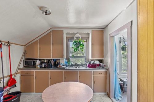 355 Providence St, Woonsocket RI 02895-5173 exterior