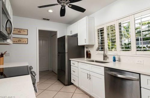 4 Colonial Dr, Naples FL 34112-7317 exterior