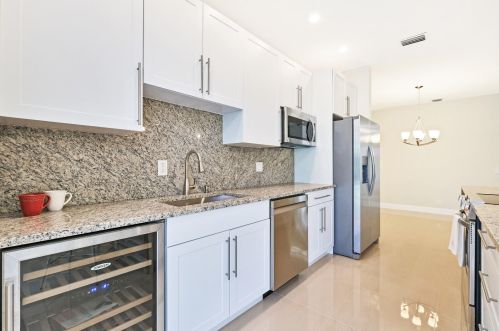 6790 Via Regina, Boca Raton FL 33433-3927 exterior