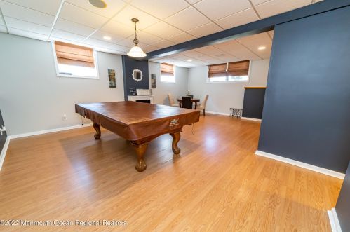 483 Western Blvd, Berkeley Township NJ 08721-3316 exterior