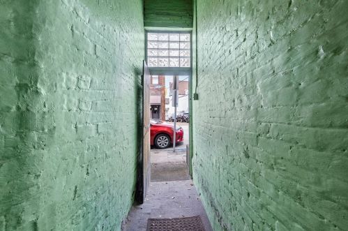 186 45 St, Pittsburgh PA 15201-3056 exterior