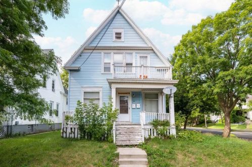 330 Chambers St, Milwaukee WI 53212-2357 exterior