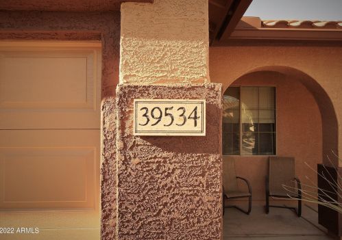 39534 Bent Creek Ct, Phoenix, AZ 85086-3619