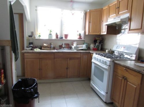 132 Coddington St, Rahway NJ 07065-3007 exterior