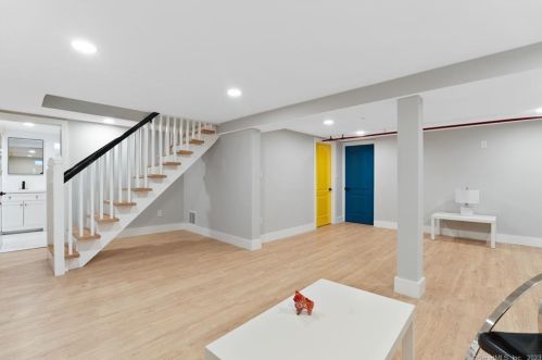 174 Spring St, Windsor Locks CT  06096-1732 exterior