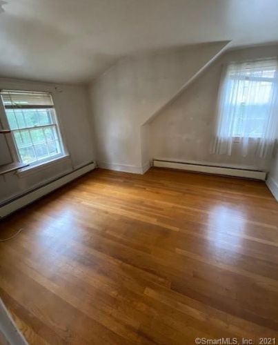 15 Anderson Rd, Norwalk CT 06851-2402 exterior