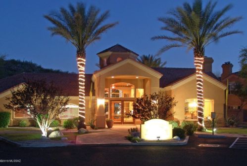 7050 Sunrise Dr, Tucson AZ 16105-1317 exterior