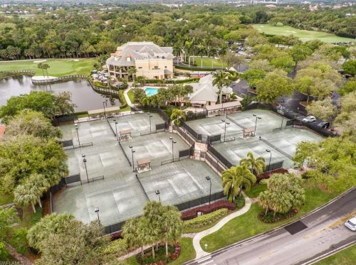 2265 Harmony Ln, Naples FL 34109-1402 exterior