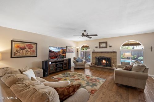 909 Msn Dr, Chandler AZ 85224-2243 exterior