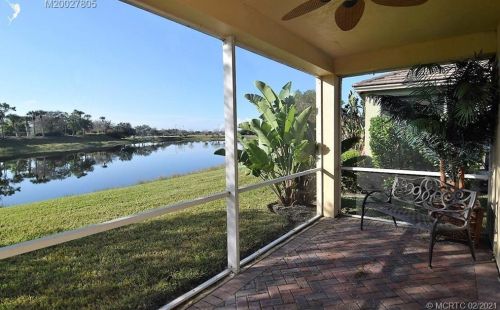 10082 Chadwick Dr, Fort Pierce FL 34987-2418 exterior