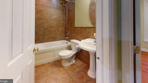 432 Daly St, Philadelphia PA  19148-5703 exterior