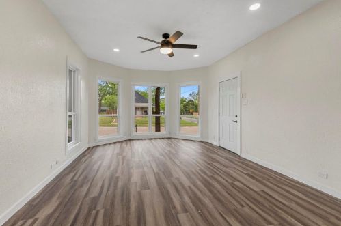 902 Day St, Denison, TX 75020-5104