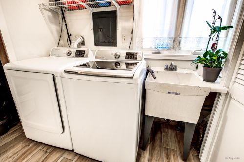 4905 124 St, Chicago IL 60628-7240 exterior