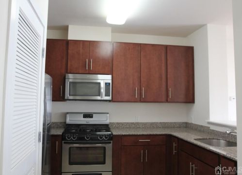 143 Tower Blvd, Piscataway NJ 08854-6674 exterior