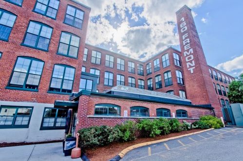 160 Fremont St, Worcester MA  01603-2371 exterior