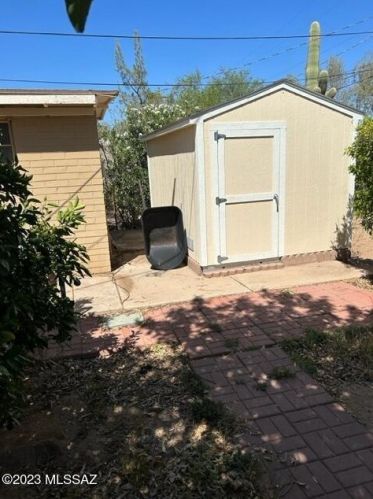 4813 Seneca St, Tucson AZ 85716-3205 exterior