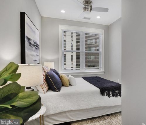 420 3rd St, Washington DC  20003-1930 exterior