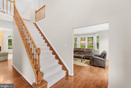 10158 Bracken Dr, Ellicott MD  21042-1675 exterior