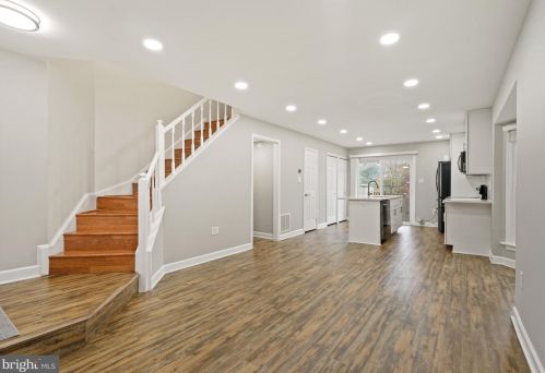 2960 Kings Station Ct, Alexandria VA  22306-1063 exterior