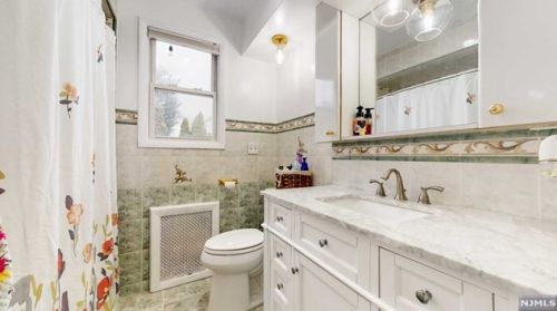 136 Mount Vernon St, Nutley NJ  07110-2568 exterior