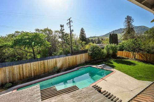 1185 Mardon Ct, Concord CA 94521-4744 exterior