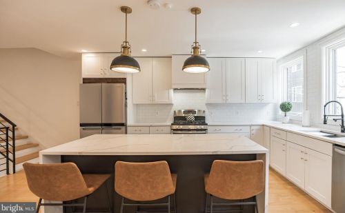 1018 Leithgow St, Philadelphia PA  19123-1421 exterior