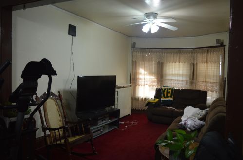 800 32nd St, Milwaukee, WI 53215-1106