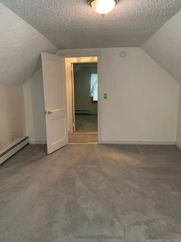 5 Foxcroft Rd, Enfield CT 06082-2430 exterior