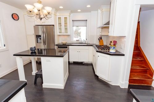 2703 Superior St, Duluth MN 55812-2344 exterior