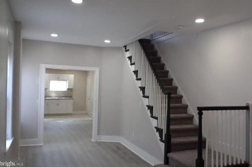 613 7th St, Chester, PA 19013-6205