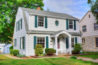 2745 Lefeber Ave, Milwaukee, WI 53210-1141