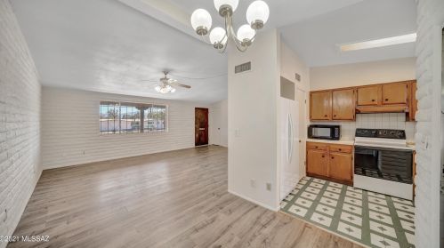 726 Abrego Dr, Green Valley AZ 85614-1504 exterior