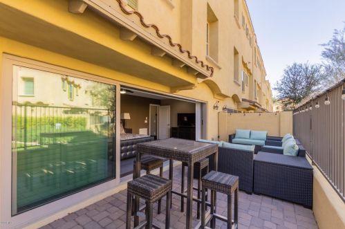 7084 Ivanhoe St, Chandler AZ 85226-0804 exterior