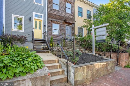 244 10th St, Washington DC  20002-6214 exterior