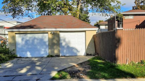 8103 Beckett Ave, Milwaukee WI 53218-4656 exterior