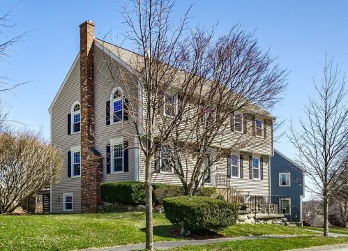 4 Arapaho Rd, Worcester, MA 01606-2600