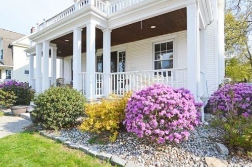 33 Benedict Ter, Springfield, MA 01106-1101