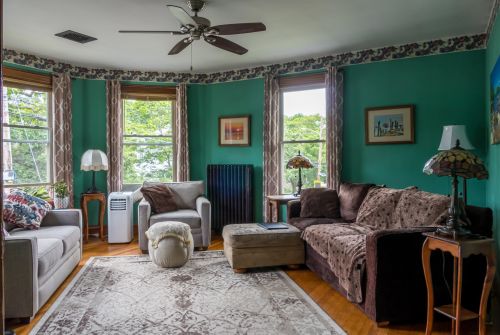 132 Pleasant Ave, Portland ME 04106-6226 exterior