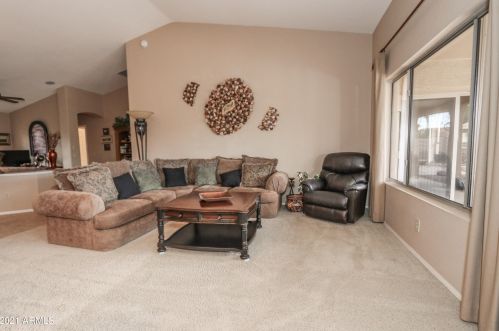 9910 Sunridge Dr, Chandler AZ 85248-6174 exterior