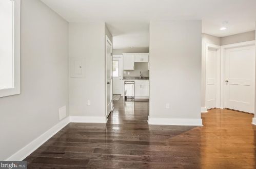 107 5th Ave, Glen Burnie MD 21061-3607 exterior