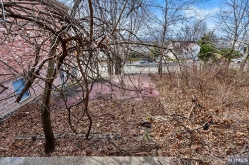 139 Morningside Ln, Palisades Park NJ 07650-1987 exterior