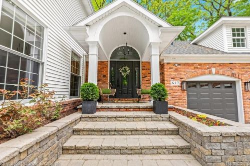 617 Fairbrook St, Northville, MI 48167-1341