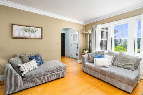 4725 Dodge St, Duluth MN 55804-2430 exterior