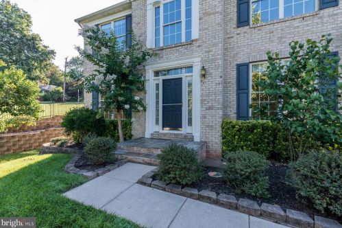 14405 Friendlywood Rd, Silver Spring, MD 20905-6527